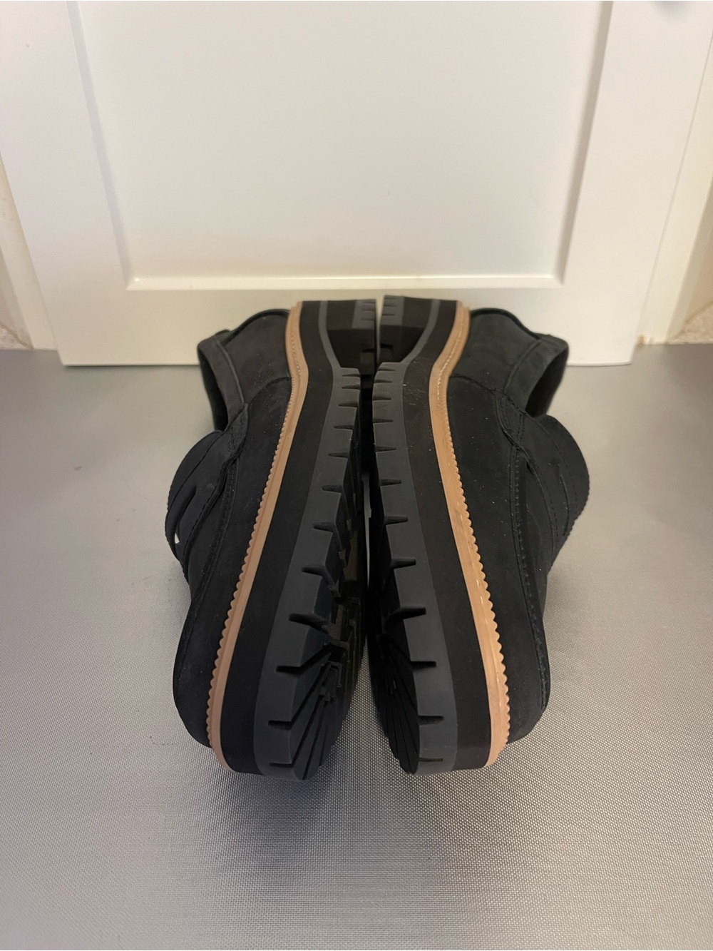 TOMS Cara Black Leather Penny Loafers Slip On Sz 9 - Picture 4 of 9
